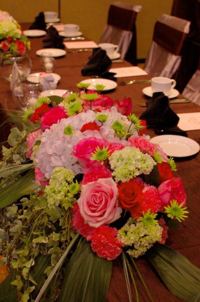Don't leave your tables bare! Let us create beautiful flowers to enhance the beauty of your event. 